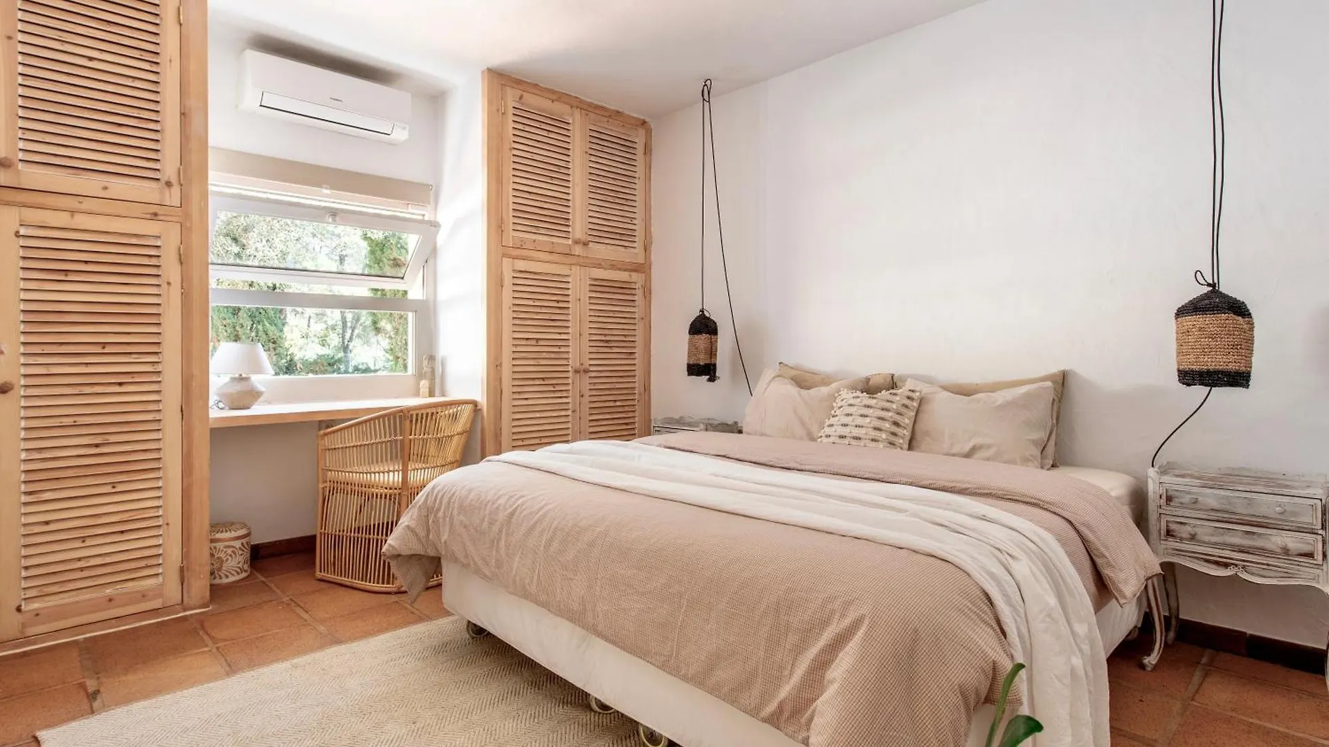 Villa Sa Tanca Ibiza Located Puig D'En Vall, 6B , Pool , Tennis Montecristo