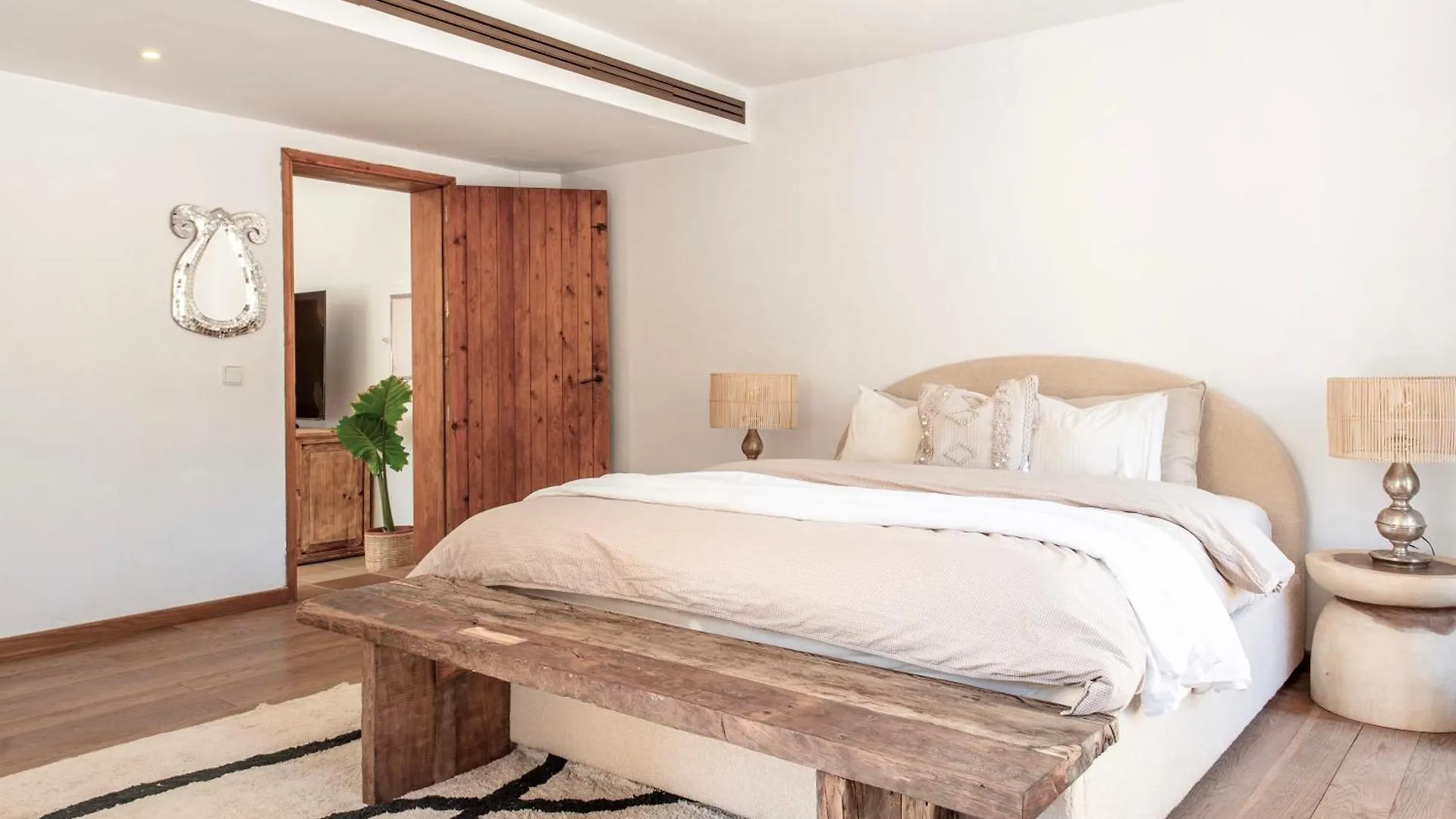 Villa Sa Tanca Ibiza Located Puig D'En Vall, 6B , Pool , Tennis Montecristo